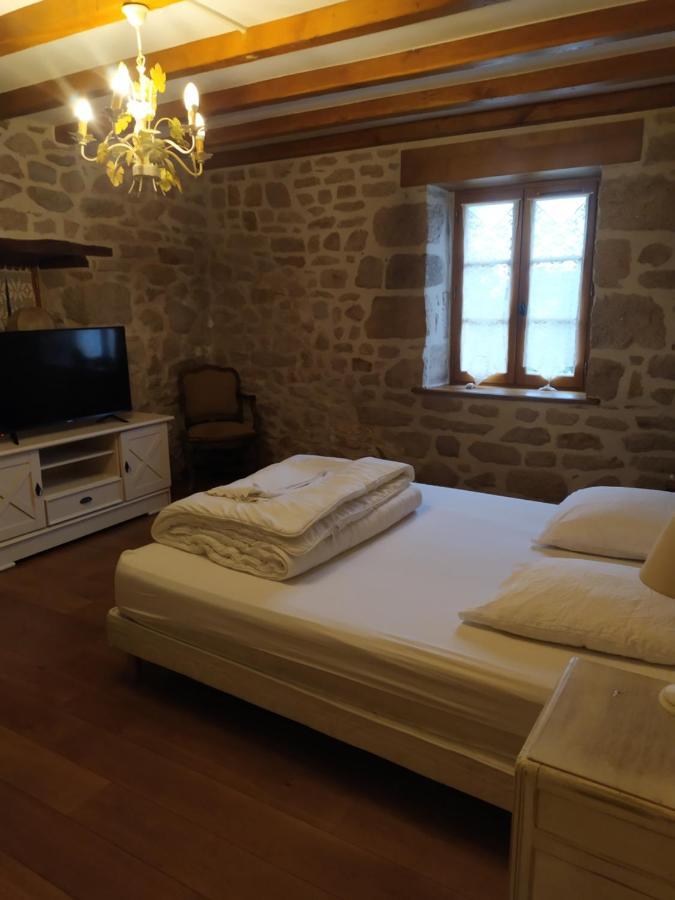 La Grange De Salvaneix Gite Pour 15 Personnes 7 Chambres Avec 6 Sdb-6Wc Sarran Exterior foto